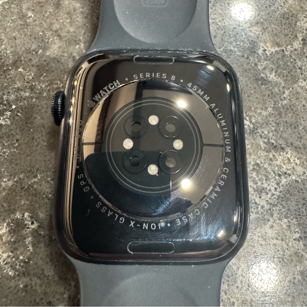 Apple Watch Series 8 (GPS) 45mm Aluminum
Case with Midnight Sport Band - S/M - Picture 4 of 11